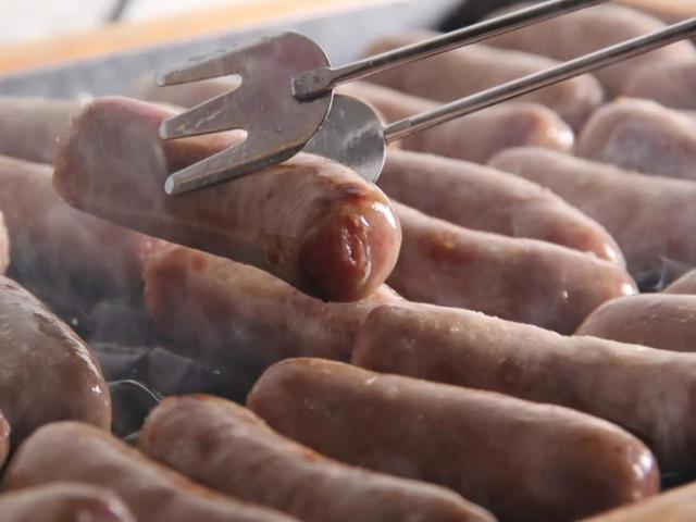 5大公認的垃圾食品，比泡面嚴重得多！“?？印蹦贻p人